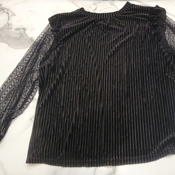 NEW - SHEIN Contrast Dobby Black Mesh Ruffle Trim Velvet Top - Sz 3XL (18) - Picture 6 of 7